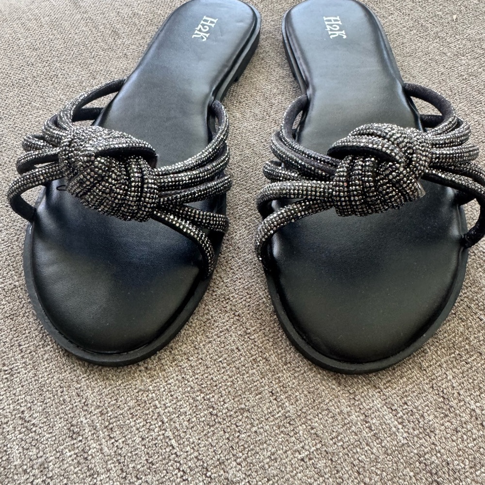 H2K Black Beaded Women's Sandals
